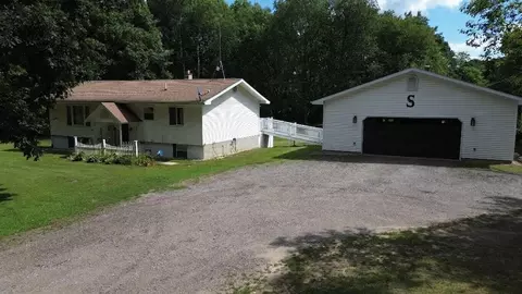 10950 N Pine Grove Rd NE, Vestaburg, MI 48891