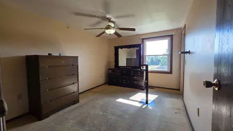 Bedroom - 4545 S Rolland Rd, Blanchard, MI 49310 photo 2 of 5