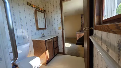 Bath - 4545 S Rolland Rd, Blanchard, MI 49310 photo 1 of 4