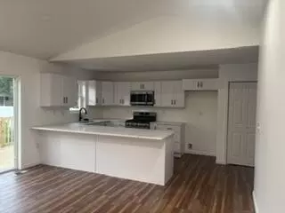 Kitchen - 1542 Samaritan Dr, Jackson, MI 49203 photo 3 of 3