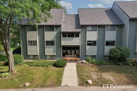 6681 Boca Vista Dr NE #201, Rockford, MI 49341