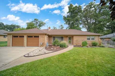 Exterior - 1730 Shoemaker Dr, Jackson, MI 49203 photo 2 of 10
