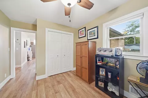 Entry Way - 1730 Shoemaker Dr, Jackson, MI 49203 photo 2 of 2