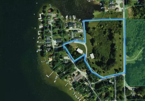 4020 Round Lake Hwy, Manitou Beach, MI 49253