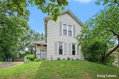 12 Travis St NE, Grand Rapids, MI 49505