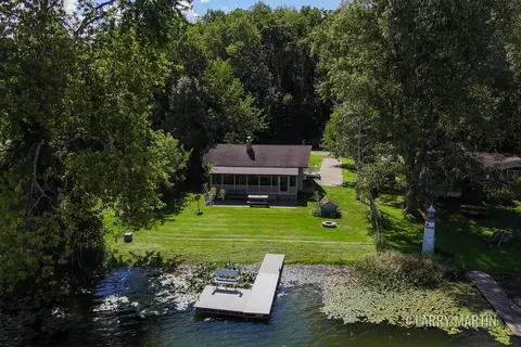 1407 Taylor Dr, Otsego, MI 49078
