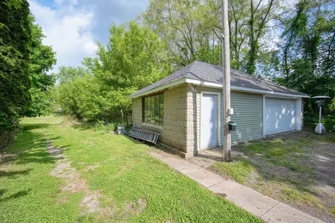Exterior - 2515 Cooper St, Jackson, MI 49201 photo 4 of 17