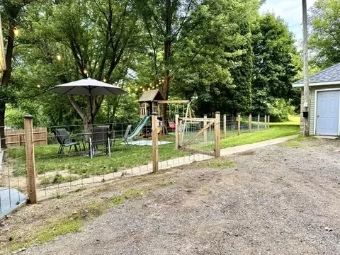 Exterior - 2515 Cooper St, Jackson, MI 49201 photo 8 of 17