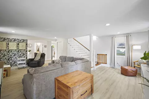 Living - 2515 Cooper St, Jackson, MI 49201 photo 1 of 2