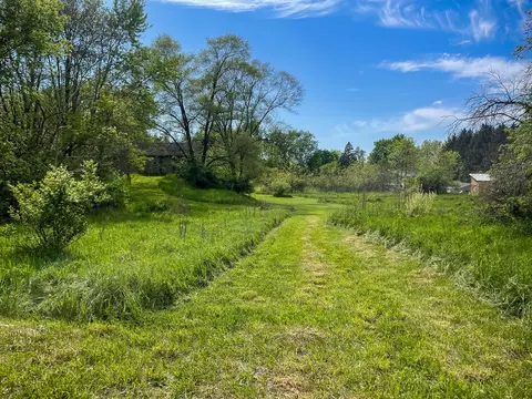 Exterior - 2515 Cooper St, Jackson, MI 49201 photo 17 of 17