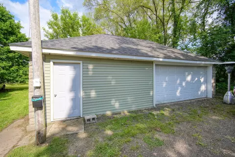 Exterior - 2515 Cooper St, Jackson, MI 49201 photo 10 of 17