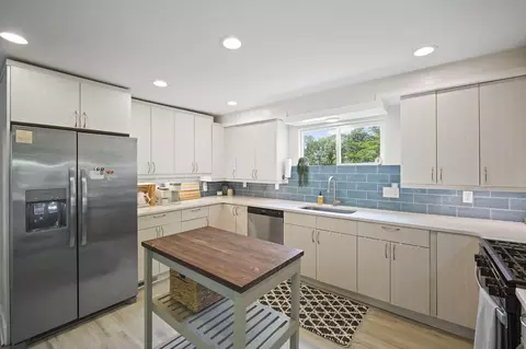 Kitchen - 2515 Cooper St, Jackson, MI 49201 photo 3 of 4