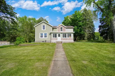 Exterior - 2515 Cooper St, Jackson, MI 49201 photo 15 of 17