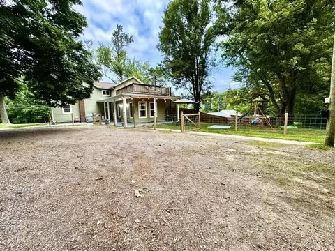 Exterior - 2515 Cooper St, Jackson, MI 49201 photo 7 of 17