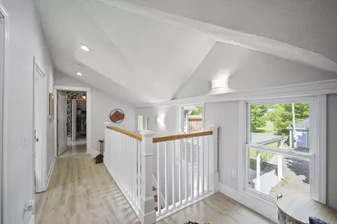 Entry Way - 2515 Cooper St, Jackson, MI 49201 photo 5 of 6