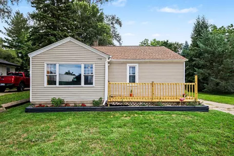 5500 Crippen Ave SW, Wyoming, MI 49548