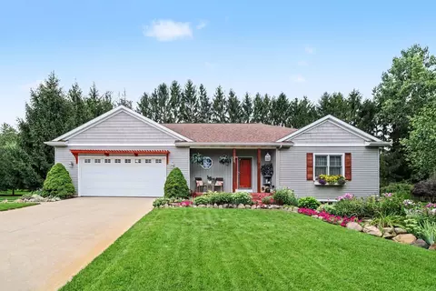 325 Grant St, Hopkins, MI 49328