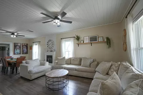 Living - 545 N Hemlock St, Evart, MI 49631 photo 2 of 4
