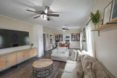 Living - 545 N Hemlock St, Evart, MI 49631 photo 3 of 4