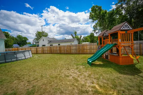 Exterior - 545 N Hemlock St, Evart, MI 49631 photo 15 of 22