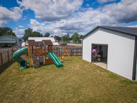 Exterior - 545 N Hemlock St, Evart, MI 49631 photo 5 of 22