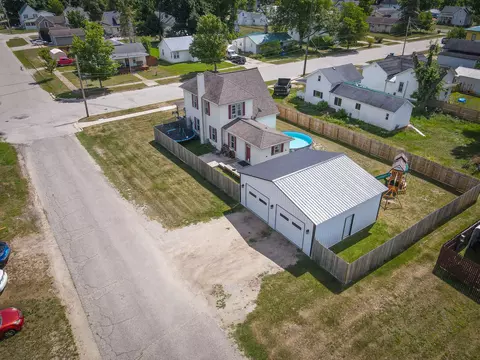 545 N Hemlock St, Evart, MI 49631