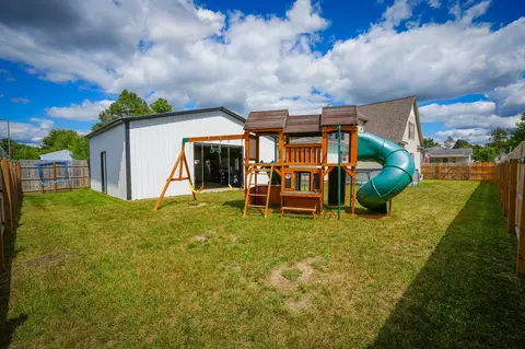 Exterior - 545 N Hemlock St, Evart, MI 49631 photo 16 of 22