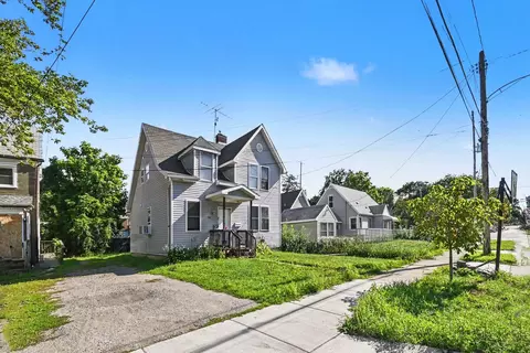 908 W Lapeer St, Lansing, MI 48915