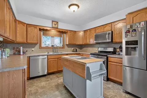 Kitchen - 10031 Hastings Rd, Jackson, MI 49201 photo 1 of 5