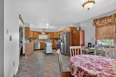 Kitchen - 10031 Hastings Rd, Jackson, MI 49201 photo 3 of 5