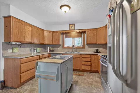 Kitchen - 10031 Hastings Rd, Jackson, MI 49201 photo 2 of 5