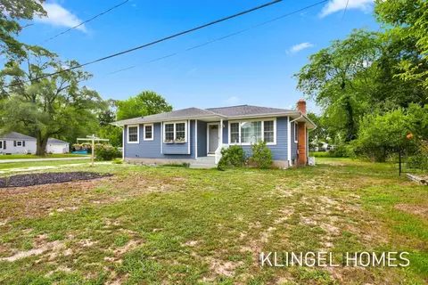 461 W Hile Rd, Muskegon, MI 49441