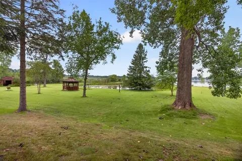 Exterior - 1916 Ackerson Lake Rd, Jackson, MI 49201 photo 24 of 28