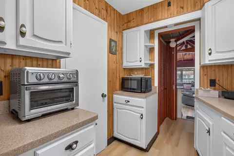 Kitchen - 1916 Ackerson Lake Rd, Jackson, MI 49201 photo 4 of 4