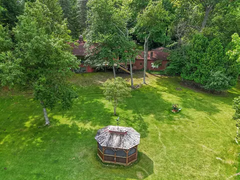 Exterior - 1916 Ackerson Lake Rd, Jackson, MI 49201 photo 27 of 28