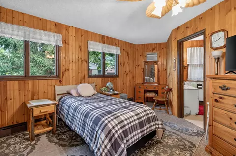 Bedroom - 1916 Ackerson Lake Rd, Jackson, MI 49201 photo 1 of 4