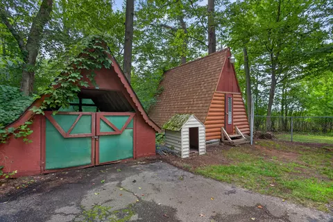Exterior - 1916 Ackerson Lake Rd, Jackson, MI 49201 photo 23 of 28