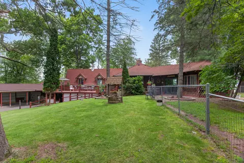 Exterior - 1916 Ackerson Lake Rd, Jackson, MI 49201 photo 2 of 28