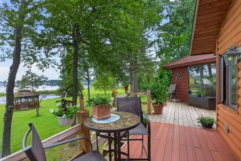 Exterior - 1916 Ackerson Lake Rd, Jackson, MI 49201 photo 10 of 28
