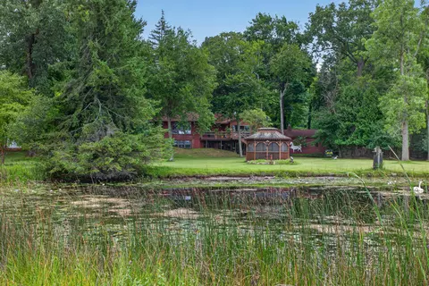 Exterior - 1916 Ackerson Lake Rd, Jackson, MI 49201 photo 5 of 28