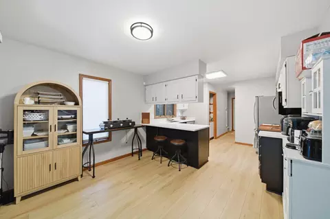 Kitchen - 1852 Wedgefield, Jackson, MI 49201 photo 2 of 4