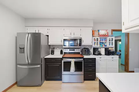 Kitchen - 1852 Wedgefield, Jackson, MI 49201 photo 4 of 4