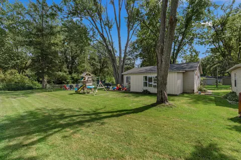 Exterior - 5343 Beverly Dr, Reading, MI 49274 photo 8 of 12