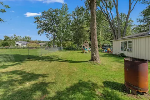 Exterior - 5343 Beverly Dr, Reading, MI 49274 photo 9 of 12