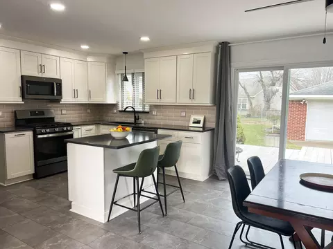 9358 Marie Ct, Livonia, MI 48150