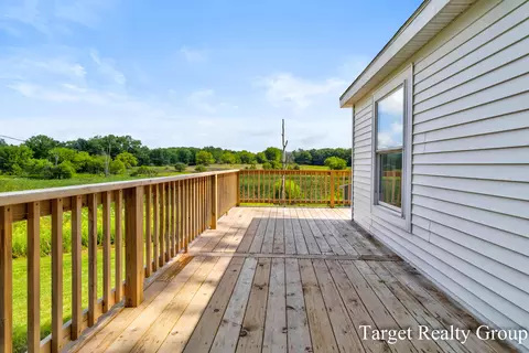 Exterior - 5516 Bartonville Rd, Belding, MI 48809 photo 4 of 6