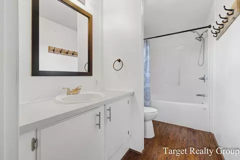 Bath - 5516 Bartonville Rd, Belding, MI 48809 photo 1 of 4