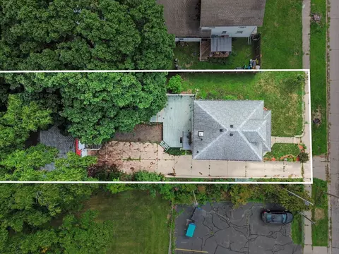 View/Area - 722 Webb St, Jackson, MI 49202 photo 3 of 3