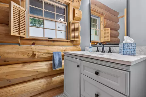 Bath - 12680 Day Rd, Hudson, MI 49247 photo 1 of 4