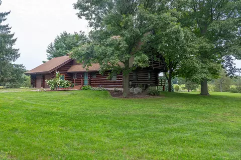 Exterior - 12680 Day Rd, Hudson, MI 49247 photo 4 of 11